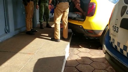 Mulher é detida por maus tratos a uma criança de 4 anos de idade