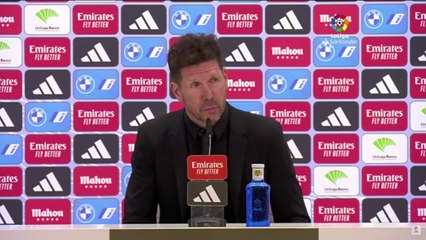La pulla de Simoene a toda la afición del Bernabéu a carcajada limpia