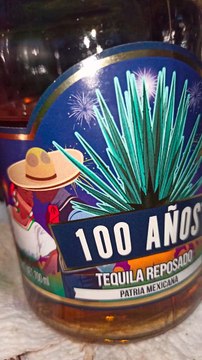 tequila reposado 100 años una bebida ancestral tradicional de mexico casa sauza