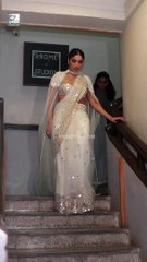 क्रोम स्टूडियो से बाहर आते हुए स्पॉट हुई Bhumi Pednekar, व्हाइट साड़ी में गॉर्जियस दिखी एक्ट्रेस