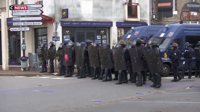 Saint-Brévin : accueil des migrants, les habitants divisés