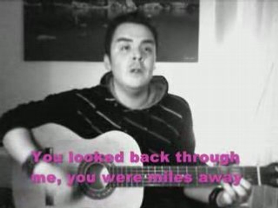 fan sings Miles away from madonna