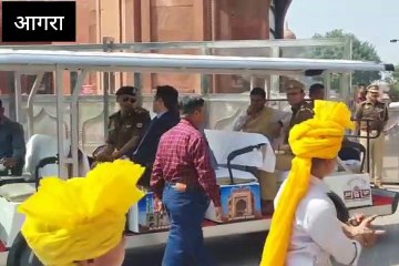 डेनमार्क के प्रिंस और प्रिंसेज पहुंचे ताजमहल