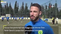 Ahmet Özer, Taner Savut'u anlatırken gözyaşlarına hakim olamadı