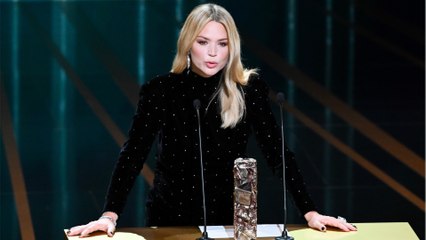 VOICI : "J'ai trahi le secret" : cette personne à qui Virginie Efira a révélé en avant-première la venue de Brad Pitt aux César