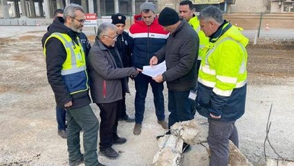 Elbistan'da depremzede esnaf için 72 saatte konteyner çarşı kuruldu