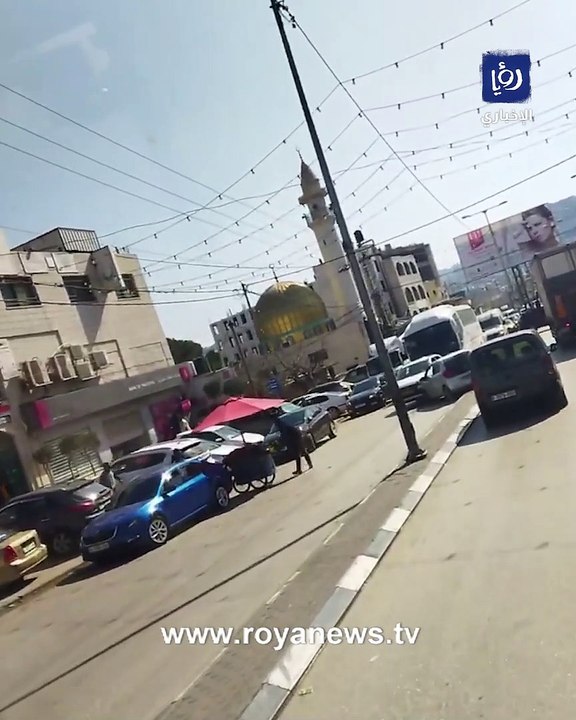 مشاهد من موقع عملية إطلاق النار التي استهدفت عد...