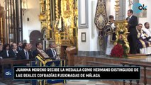 Moreno recibe la medalla como Hermano Distinguido de las Reales Cofradías Fusionadas de Málaga
