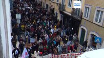 Manifestação contra aumento do custo de vida junta centenas em Lisboa