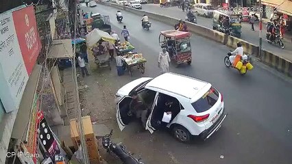 पुर्व बसपा विधायक राजु पाल के मुख्य गवाह  उमेश पाल कि हत्या दिनांक 24/02/2023 फिल्मी स्टाईल में हत्यारो ने प्रयागराज में मारी गोली एक  सुरक्षाकर्मी सिपाही और उमेश पाल की दर्दनाक मौत