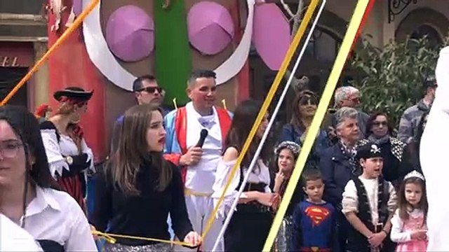 Εντυπωσιακή παρέλαση αρμάτων στο καρναβάλι της Στυλίδας