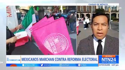 Miles de mexicanos marchan en contra de las reformas al Instituto Nacional Electoral
