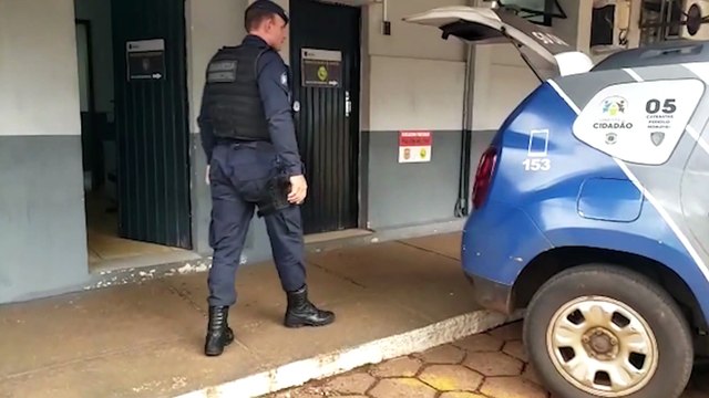 Motociclista é encaminhado à Delegacia de Polícia Civil após ser parado em ação da GM