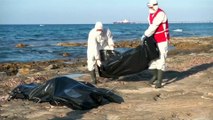 وفاة 60 شخصا في غرق مركب للمهاجرين قبالة سواحل إيطاليا