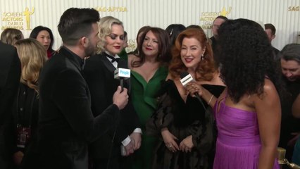 Elaine Hendrix and Lisa Ann Walter Have a 'Parent Trap' Reunion on the SAG Red Carpet