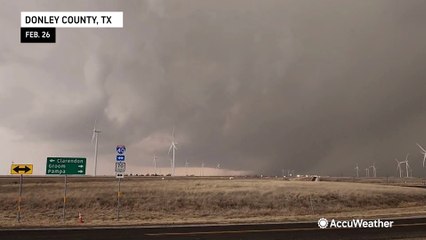 Download Video: Incoming tornadic storm in Texas