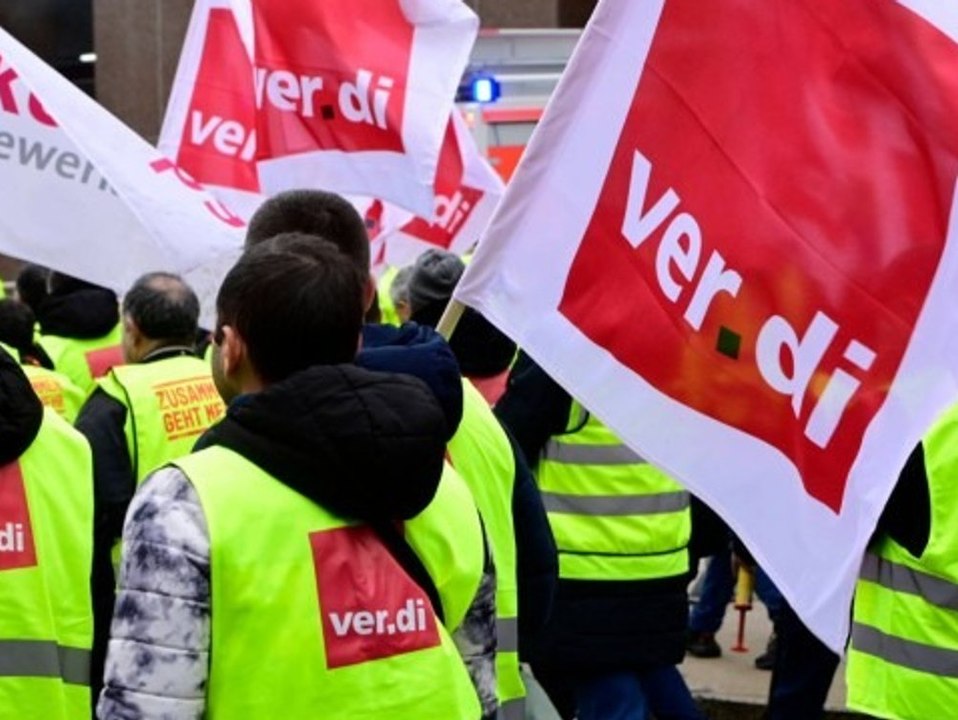 Warnstreiks: Zahlreiche Flüge fallen in Nordrhein-Westfalen aus