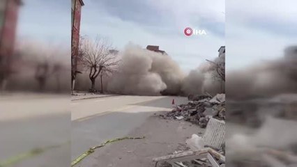 5 katlı bina böyle çöktü