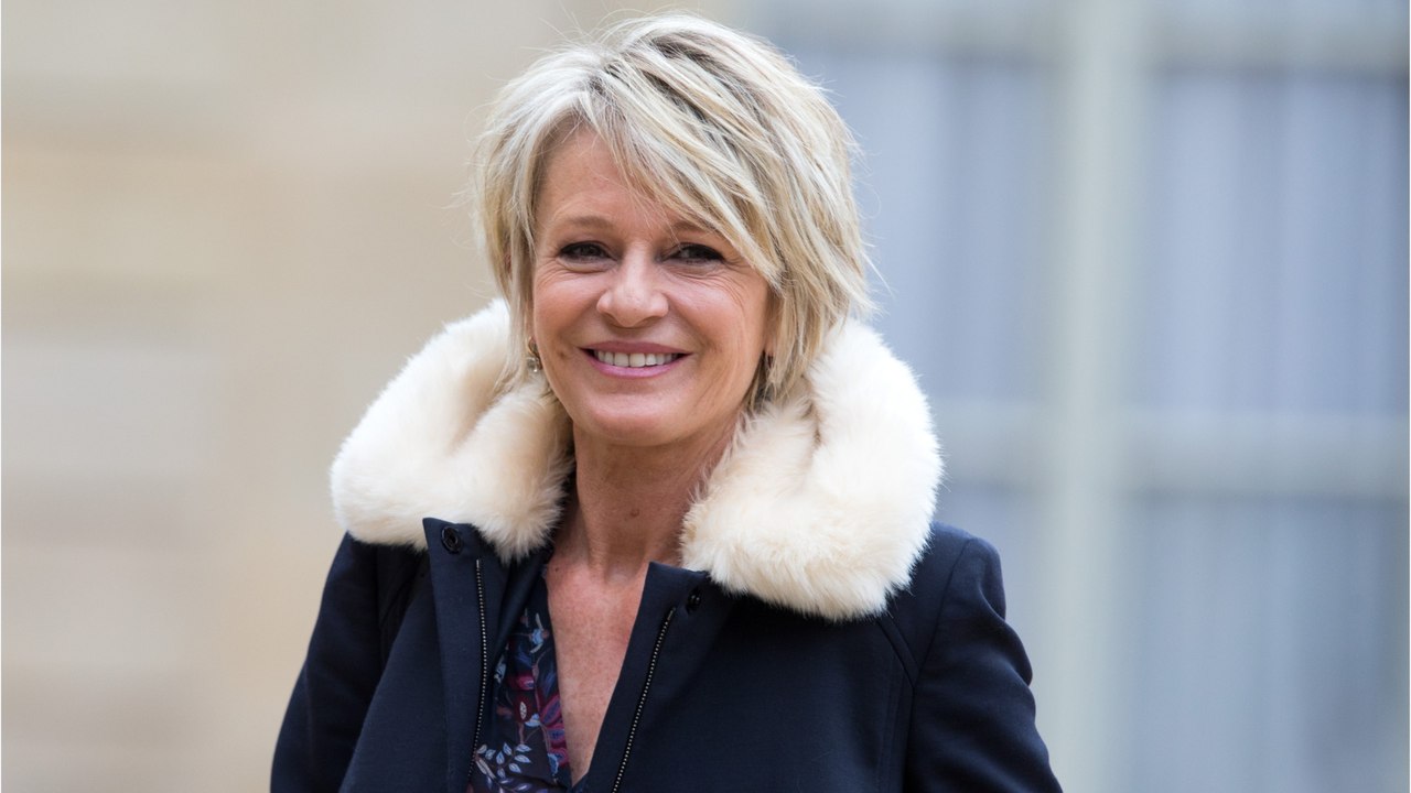 Voici - “C'était un peu hard parfois” : Sophie Davant fait des confidences cash sur Affaire conclue