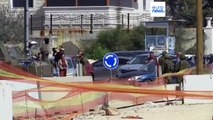 Palestinese uccide due israeliani, rappresaglia dei coloni israeliani ad Hawara: città devastata