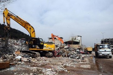 GAZİANTEP'İN 2 İLÇESİNDE KONTROLLÜ YIKIM