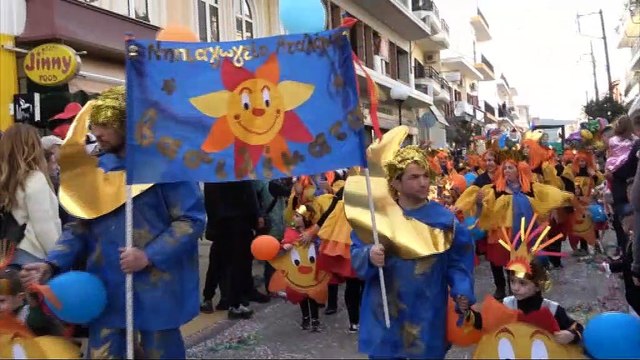 Επέστρεψε το καρναβάλι της Αταλάντης μετά από τρία χρόνια πανδημίας - Πολλοί οι επισκέπτες