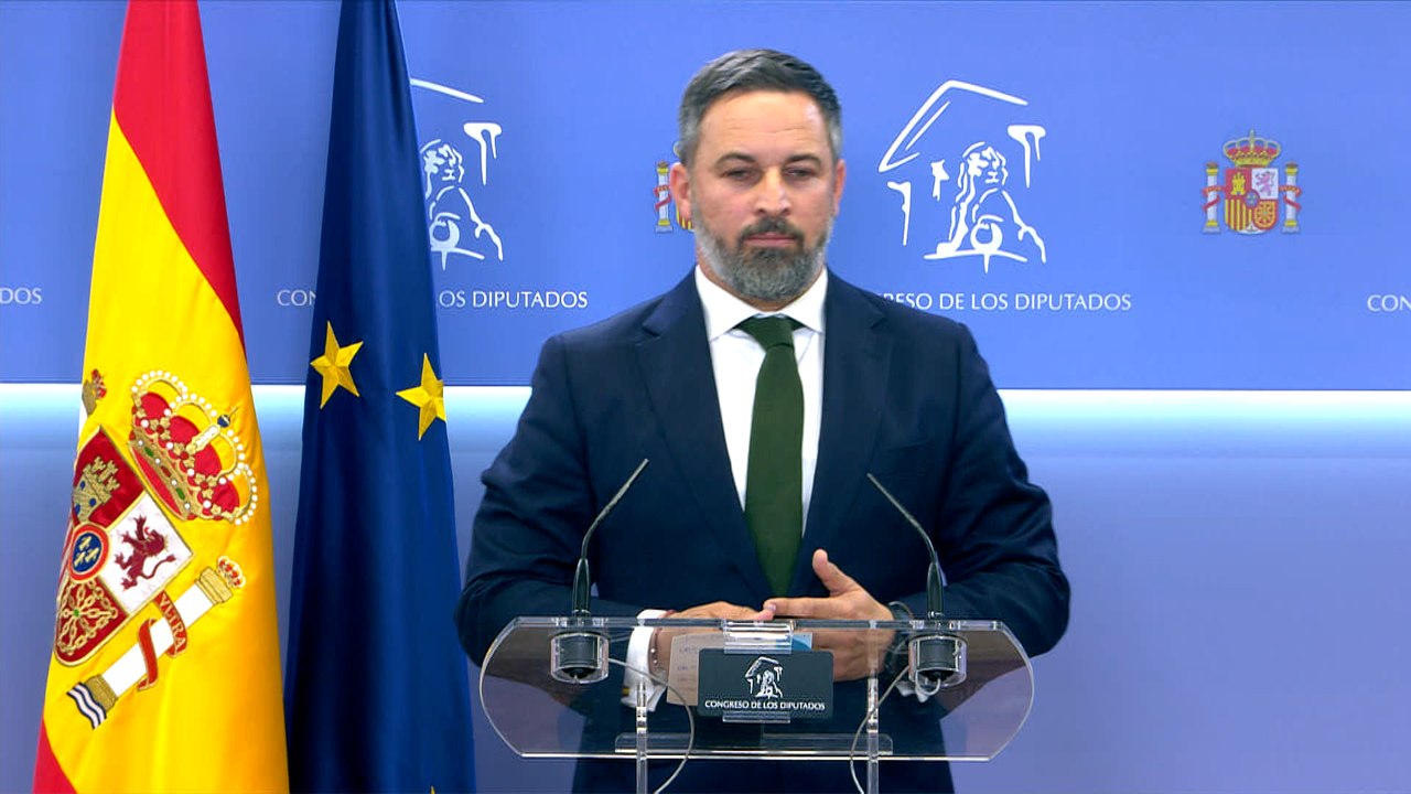 Abascal esconde a Vox en la moción y presiona a Feijóo con dos opciones, Sánchez o Tamames