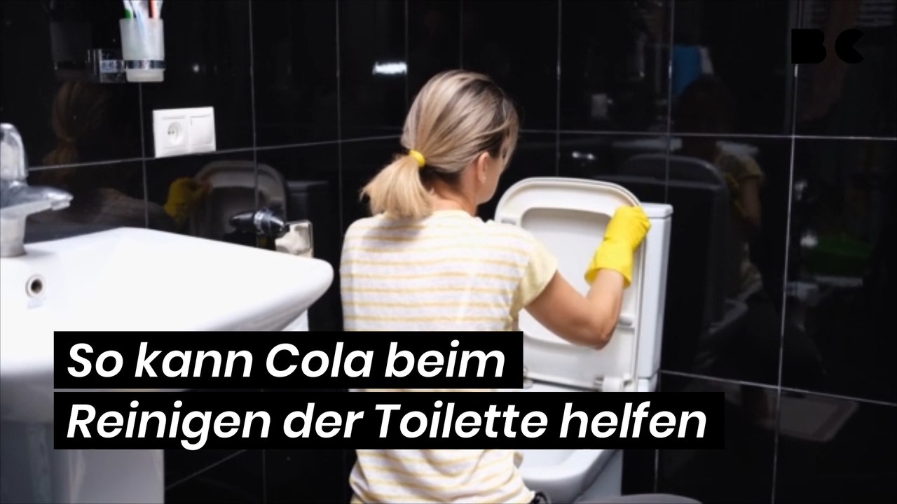 So kann Cola beim Reinigen der Toilette helfen