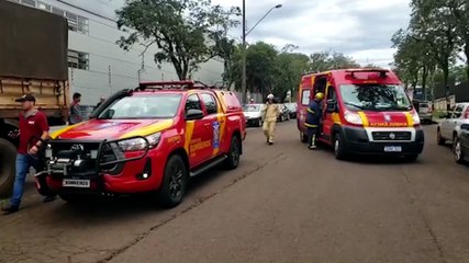 Mulher fica ferida após tombar HB20 no Bairro Pacaembu