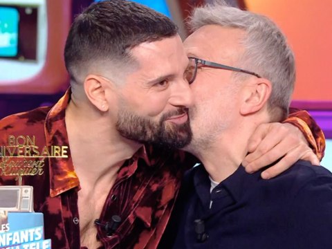 J’étais assez éberlué : Hugo Manos surprend Laurent Ruquier avec une belle déclaration dans Les Enfants de la Télé