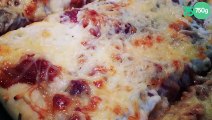 Pizza pâte échalotes origan, garniture oignons confits