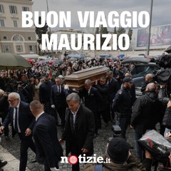 Download Video: Funerali Maurizio Costanzo: tantissime persone per l'addio al conduttore