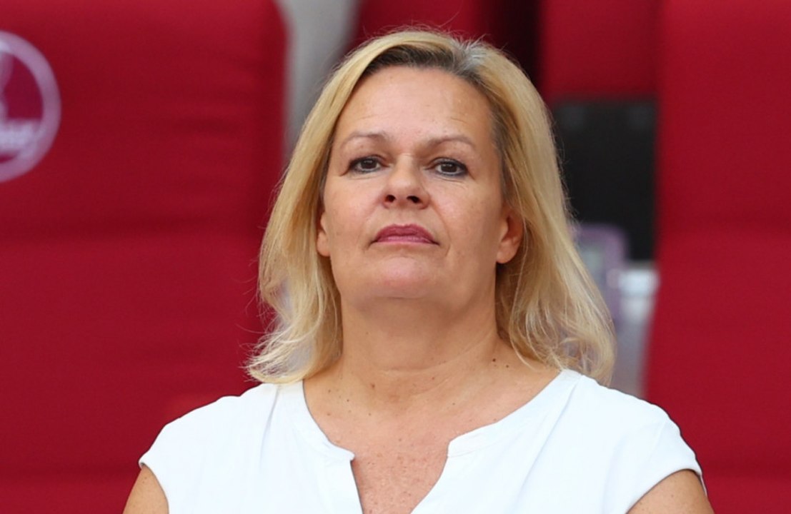 Deutsche Bundesministerin warnt vor „massiver“ Gefahr durch russische Hacker