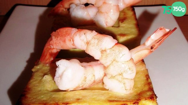 Flans de poireaux aux crevettes et crème de parmesan