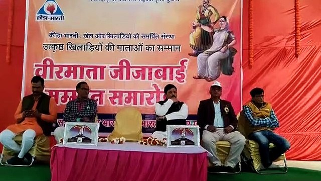 ‘कुछ लोगों ने गद्दारी नहीं की होती तो आजादी की 75वीं नहीं 175वीं वर्षगांठ मनाते’