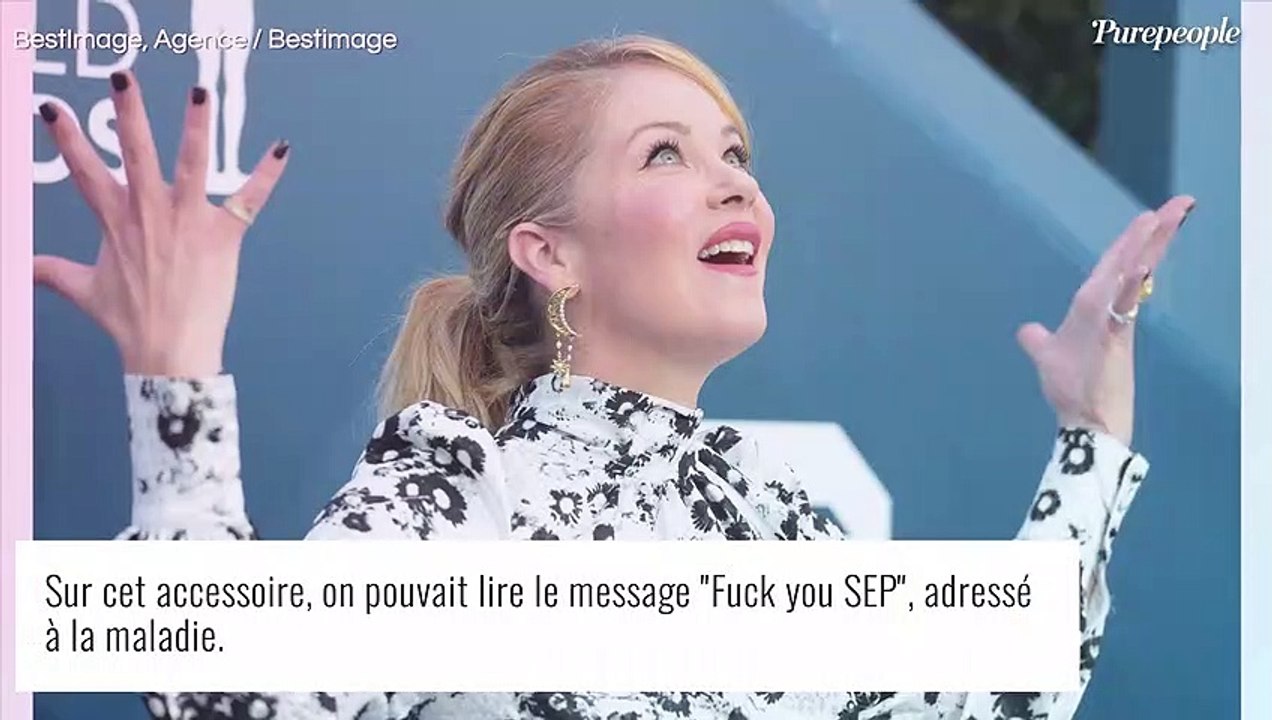 Christina Applegate atteinte d'une sclérose en plaques, avec une canne aux SAG Awards : "C'est probablement ma dernière..."