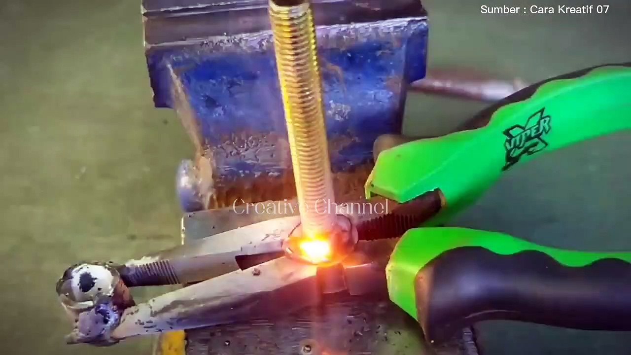 4 tricks that will change the way you work || 4 trik yang akan mengubah cara pandang dalam bekerja