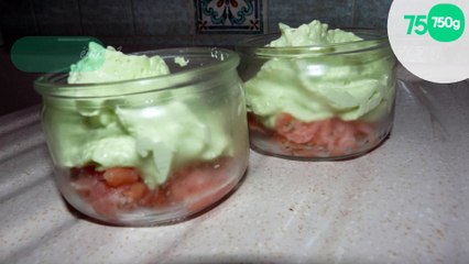 Verrines de truite fumée et son espuma d'avocats