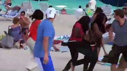 Yılan Şakasıyla Kızların Aklını Almak!