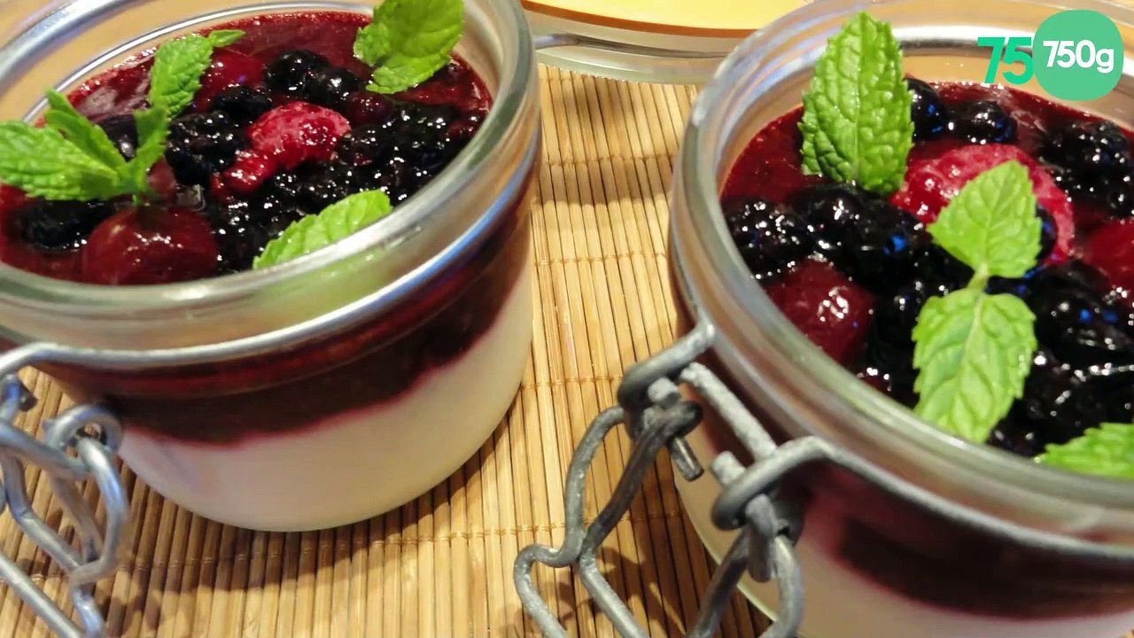 Fromage blanc au coulis de fruits rouges