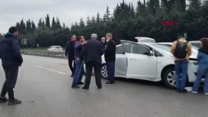 TEM'DE 23 ARAÇ BİRBİRİNE GİRDİ; İSTANBUL YÖNÜ KAPANDI - YENİDEN