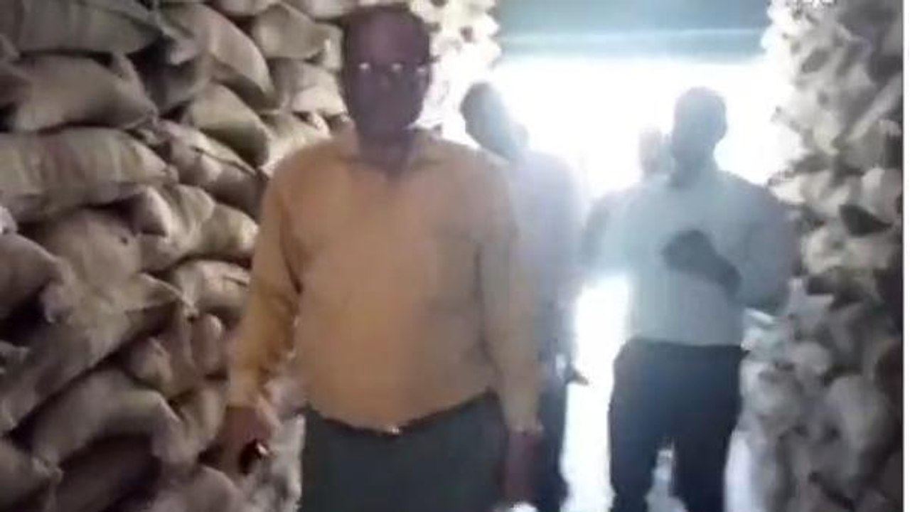 अनूपपुर: कलेक्टर ने औचक निरीक्षण कर लगाई फटकार,अधिकारीयों में हड़कंप
