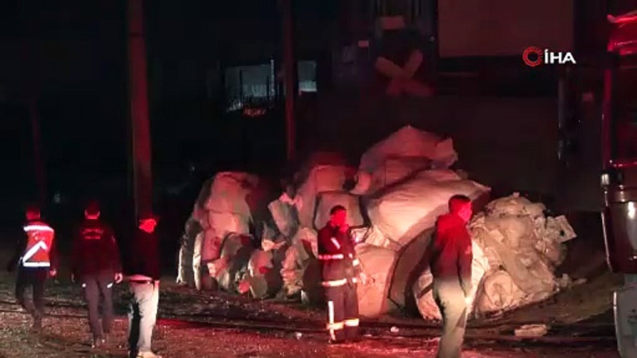 Plastik geri dönüşüm fabrikasında çıkan yangın söndürüldü