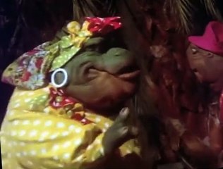 Dinosaurs Dinosaurs S02 E020 Nuts to War: Part 2