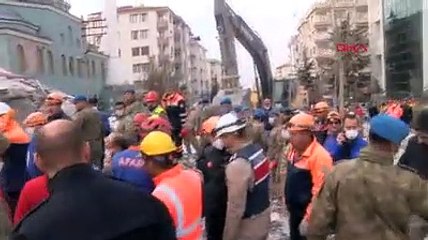 Depremde enkazda kalan Bedih'in 21 saat sonra cansız bedenine ulaşıldı