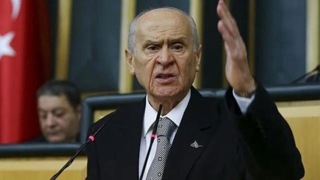Beşiktaş üyeliğinden istifa eden MHP lideri Devlet Bahçeli: Artık Karagümrüklüyüm