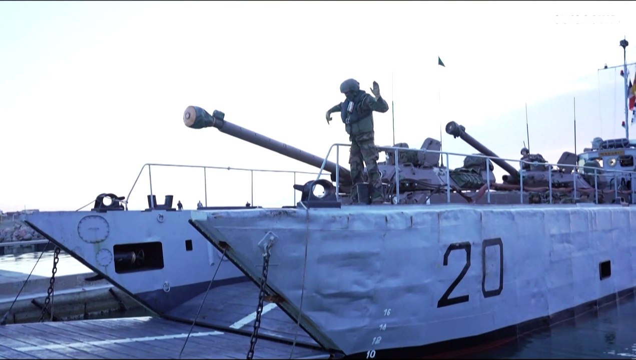 شاهد | الجيش الفرنسي يجري مناورات ضخمة تحاكي حرباً شاملة