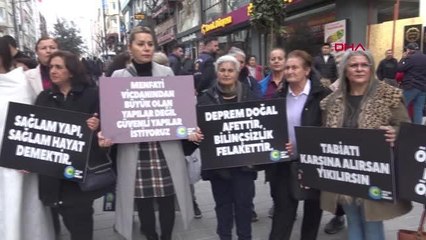 İSTANBUL-AVCILAR'DA DEPREM ANITI ÖNÜNDE EYLEM