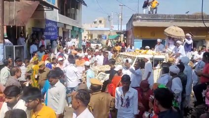दादूराम सत्यराम : भजनों पर श्रद्धालुओं जमकर थिरके, पुष्पवर्षा से किया स्वागत