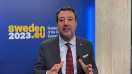 Auto, Salvini: transizione verde va fatta senza multe e divieti